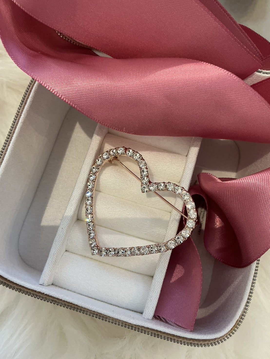 ハートキラキラブローチ（ピンクゴールド）