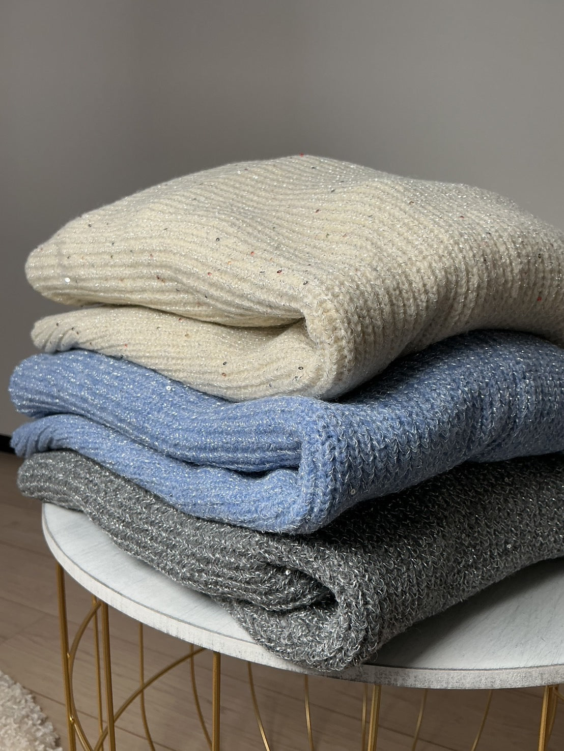 大人愛されキラキラニット