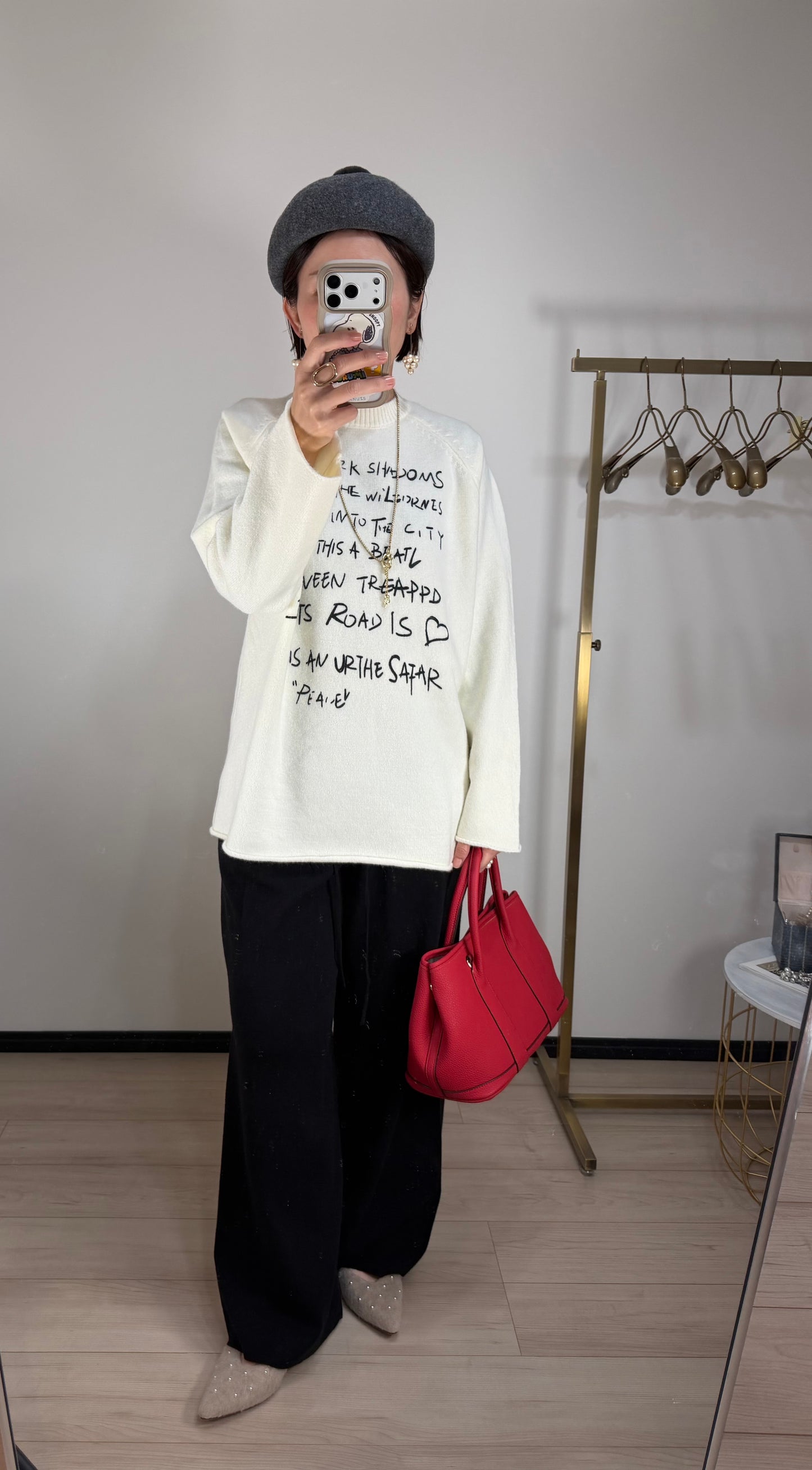 ロゴデザインニット